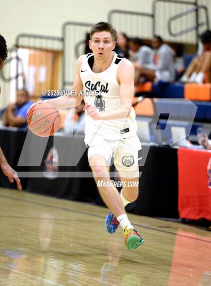 Thumbnail 3 in Dream City Christian National vs Socal Academy photogallery.