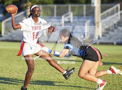 Thumbnail 2 in Stanton vs Florida State University High (FHSAA 1A Region 1 Regional Semifinal) photogallery.