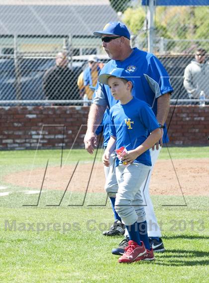 Thumbnail 3 in Golden Valley vs. Valencia photogallery.