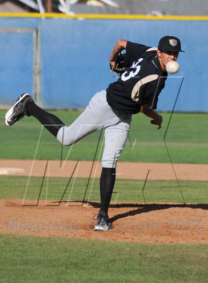Thumbnail 2 in Golden Valley vs. Valencia photogallery.