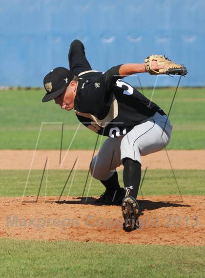 Thumbnail 2 in Golden Valley vs. Valencia photogallery.