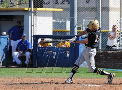 Thumbnail 2 in Golden Valley vs. Valencia photogallery.