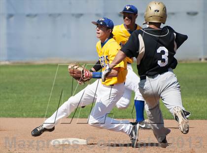 Thumbnail 3 in Golden Valley vs. Valencia photogallery.