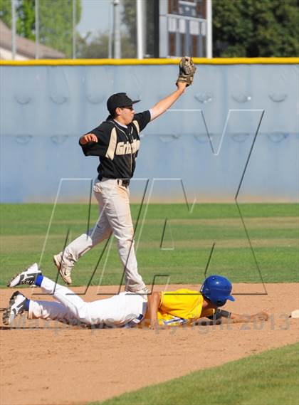 Thumbnail 1 in Golden Valley vs. Valencia photogallery.
