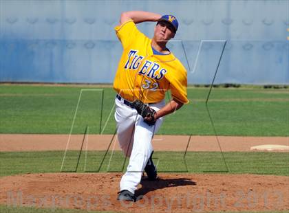 Thumbnail 3 in Golden Valley vs. Valencia photogallery.
