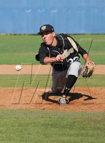 Thumbnail 1 in Golden Valley vs. Valencia photogallery.