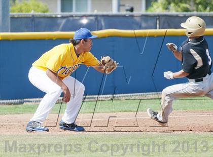 Thumbnail 1 in Golden Valley vs. Valencia photogallery.