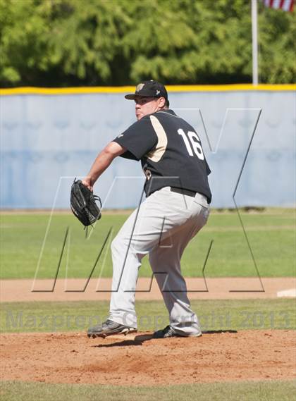 Thumbnail 1 in Golden Valley vs. Valencia photogallery.