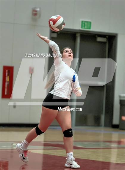 Thumbnail 1 in Lowry @ Truckee photogallery.