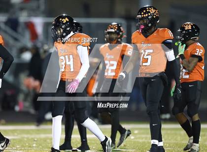 Thumbnail 2 in Titusville vs Sharon (PIAA D10 3A Semifinal) photogallery.