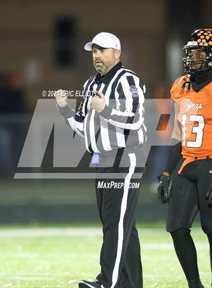 Thumbnail 3 in Titusville vs Sharon (PIAA D10 3A Semifinal) photogallery.