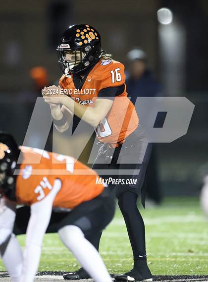 Thumbnail 3 in Titusville vs Sharon (PIAA D10 3A Semifinal) photogallery.