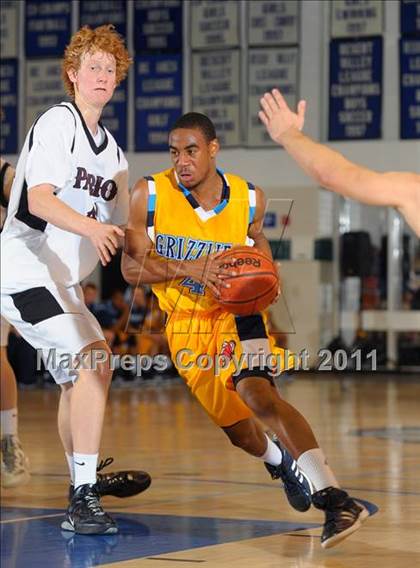 Thumbnail 1 in Patriot vs. Los Osos (MaxPreps Holiday Classic) photogallery.