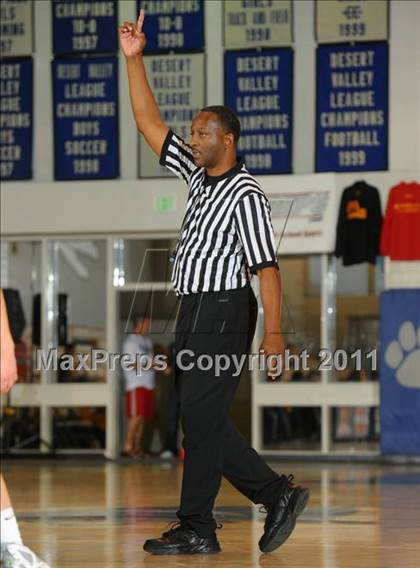 Thumbnail 1 in Patriot vs. Los Osos (MaxPreps Holiday Classic) photogallery.