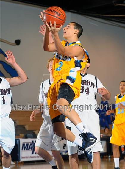 Thumbnail 2 in Patriot vs. Los Osos (MaxPreps Holiday Classic) photogallery.