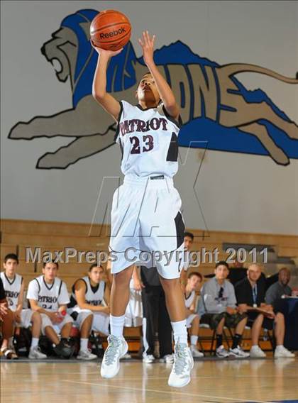 Thumbnail 3 in Patriot vs. Los Osos (MaxPreps Holiday Classic) photogallery.