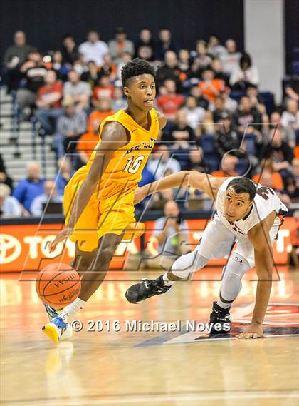 Thumbnail 2 in Wilmington vs. Archbishop Moeller (OHSAA Southwest Regional Playoff) photogallery.