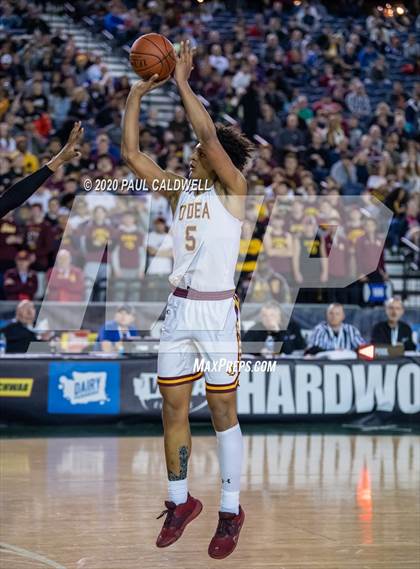 Thumbnail 1 in Garfield vs. O'Dea (WIAA 3A Final)  photogallery.