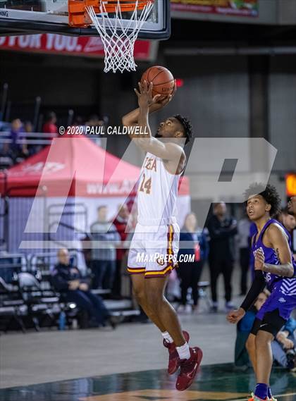 Thumbnail 2 in Garfield vs. O'Dea (WIAA 3A Final)  photogallery.