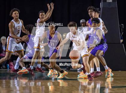 Thumbnail 2 in Garfield vs. O'Dea (WIAA 3A Final)  photogallery.