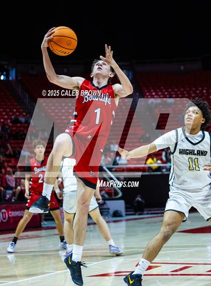 Thumbnail 1 in Highland vs. Bountiful (UHSAA 5A Quarterfinal) photogallery.