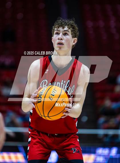 Thumbnail 2 in Highland vs. Bountiful (UHSAA 5A Quarterfinal) photogallery.