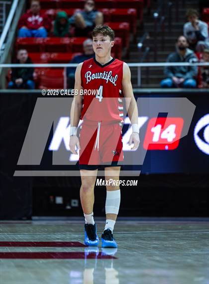 Thumbnail 2 in Highland vs. Bountiful (UHSAA 5A Quarterfinal) photogallery.