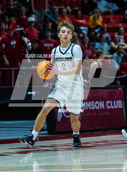 Thumbnail 2 in Highland vs. Bountiful (UHSAA 5A Quarterfinal) photogallery.