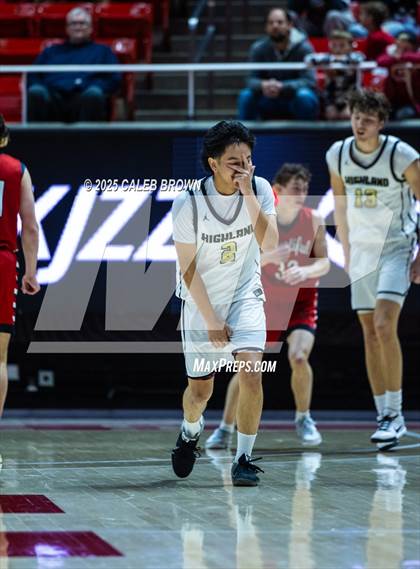 Thumbnail 3 in Highland vs. Bountiful (UHSAA 5A Quarterfinal) photogallery.