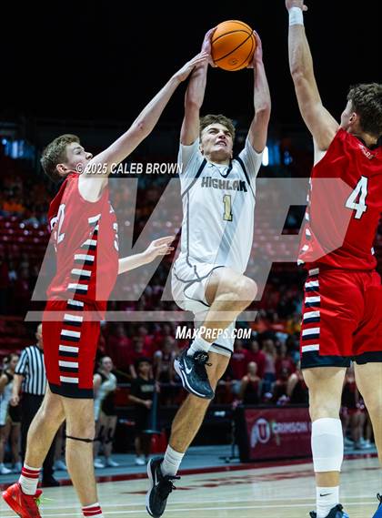 Thumbnail 1 in Highland vs. Bountiful (UHSAA 5A Quarterfinal) photogallery.