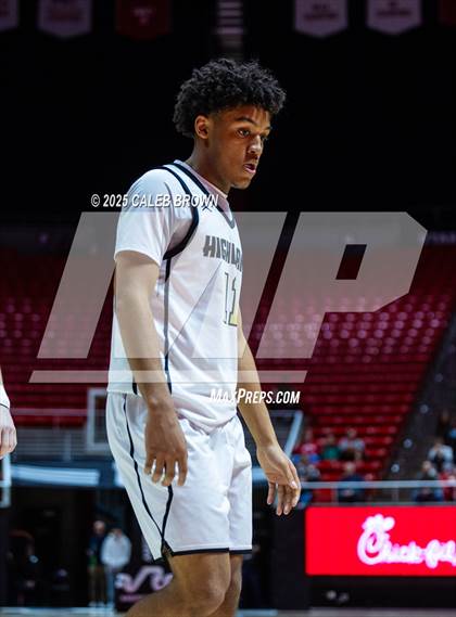 Thumbnail 1 in Highland vs. Bountiful (UHSAA 5A Quarterfinal) photogallery.