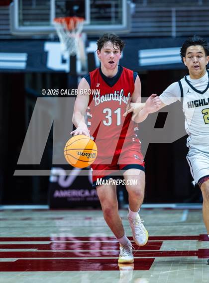 Thumbnail 2 in Highland vs. Bountiful (UHSAA 5A Quarterfinal) photogallery.