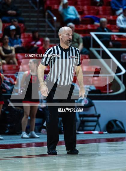 Thumbnail 2 in Highland vs. Bountiful (UHSAA 5A Quarterfinal) photogallery.