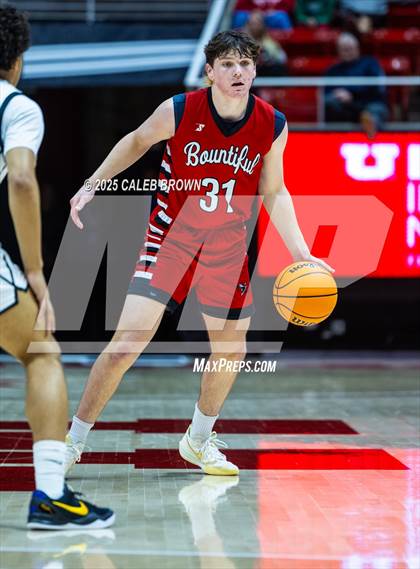 Thumbnail 2 in Highland vs. Bountiful (UHSAA 5A Quarterfinal) photogallery.