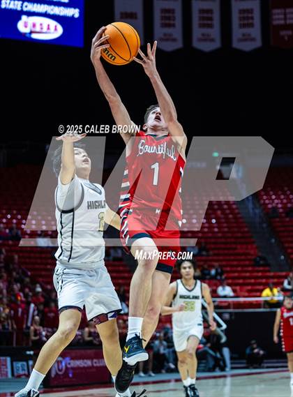 Thumbnail 1 in Highland vs. Bountiful (UHSAA 5A Quarterfinal) photogallery.