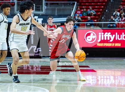 Thumbnail 2 in Highland vs. Bountiful (UHSAA 5A Quarterfinal) photogallery.