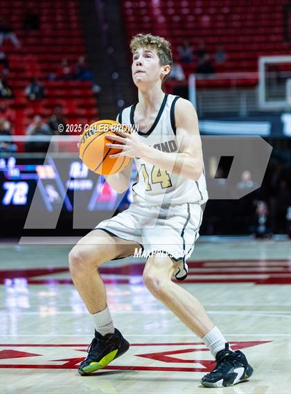 Thumbnail 2 in Highland vs. Bountiful (UHSAA 5A Quarterfinal) photogallery.