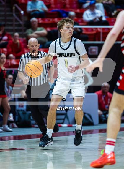 Thumbnail 1 in Highland vs. Bountiful (UHSAA 5A Quarterfinal) photogallery.