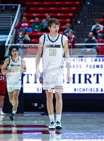 Thumbnail 1 in Highland vs. Bountiful (UHSAA 5A Quarterfinal) photogallery.