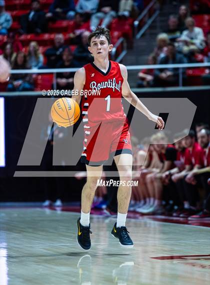Thumbnail 2 in Highland vs. Bountiful (UHSAA 5A Quarterfinal) photogallery.