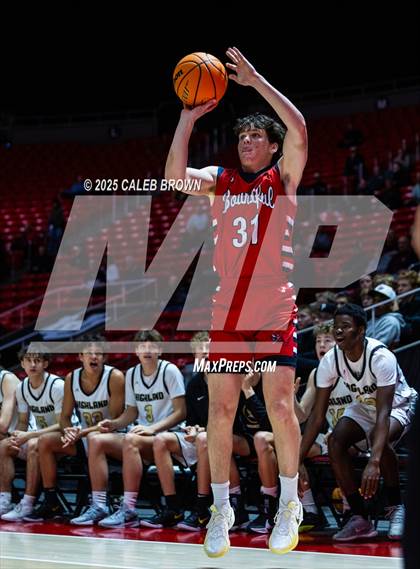Thumbnail 2 in Highland vs. Bountiful (UHSAA 5A Quarterfinal) photogallery.