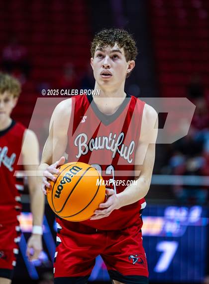 Thumbnail 1 in Highland vs. Bountiful (UHSAA 5A Quarterfinal) photogallery.