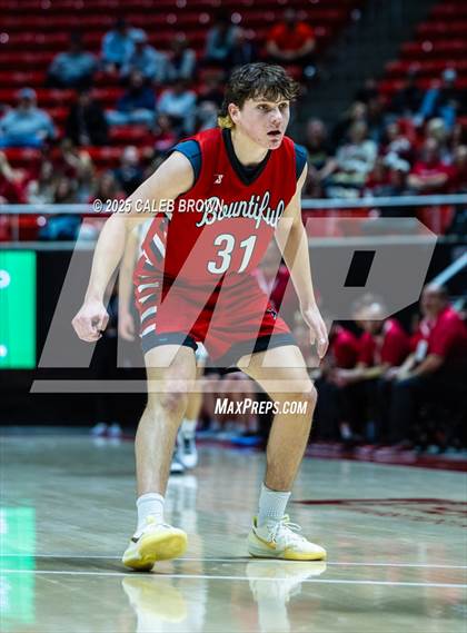 Thumbnail 3 in Highland vs. Bountiful (UHSAA 5A Quarterfinal) photogallery.