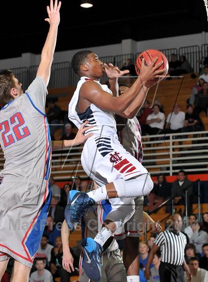 Thumbnail 2 in Christian Brothers vs. Modesto Christian (CIF SJS D3 Playoffs) photogallery.