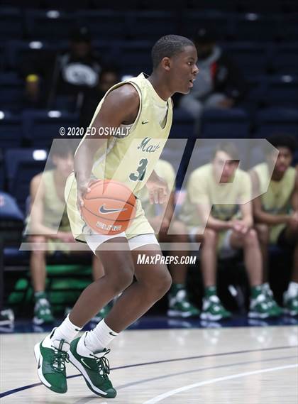 Thumbnail 2 in Weston Ranch vs. Moreau Catholic (MaxPreps MLK Classic) photogallery.