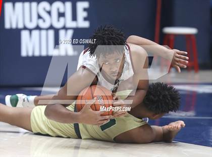 Thumbnail 3 in Weston Ranch vs. Moreau Catholic (MaxPreps MLK Classic) photogallery.