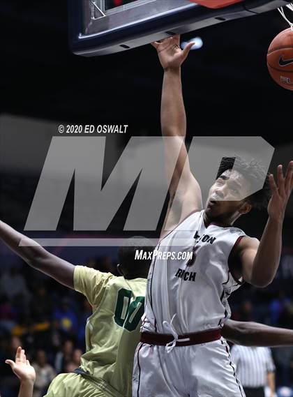 Thumbnail 3 in Weston Ranch vs. Moreau Catholic (MaxPreps MLK Classic) photogallery.