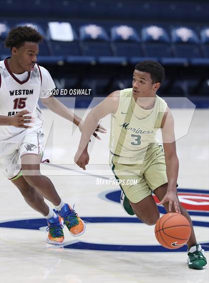 Thumbnail 2 in Weston Ranch vs. Moreau Catholic (MaxPreps MLK Classic) photogallery.
