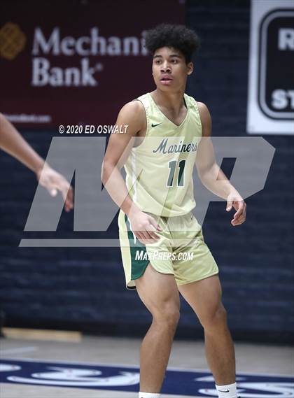 Thumbnail 2 in Weston Ranch vs. Moreau Catholic (MaxPreps MLK Classic) photogallery.
