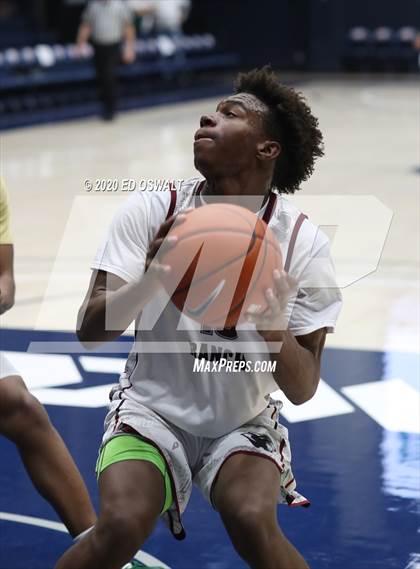 Thumbnail 3 in Weston Ranch vs. Moreau Catholic (MaxPreps MLK Classic) photogallery.